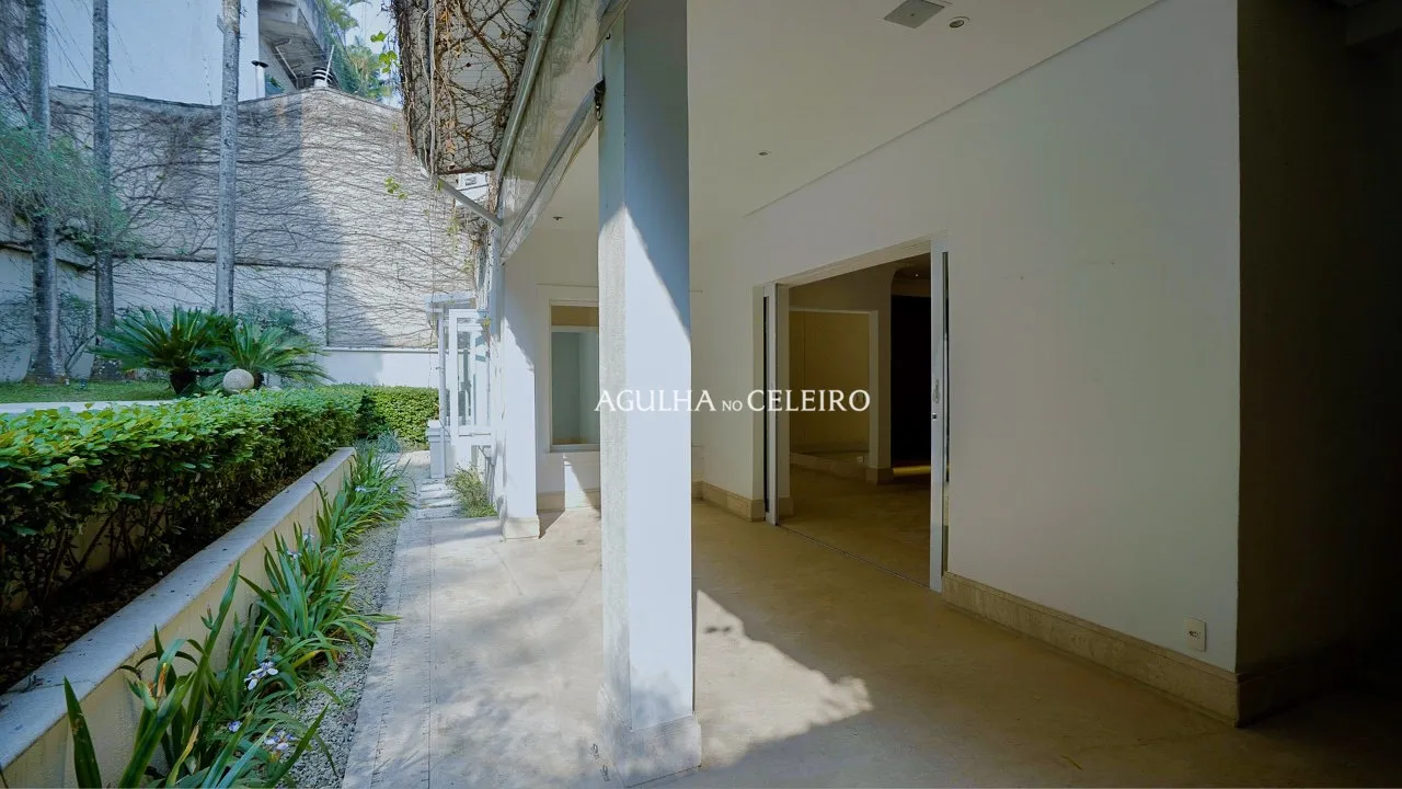 Deliciosa casa de condomínio a venda no Jardim Guedala – 17377