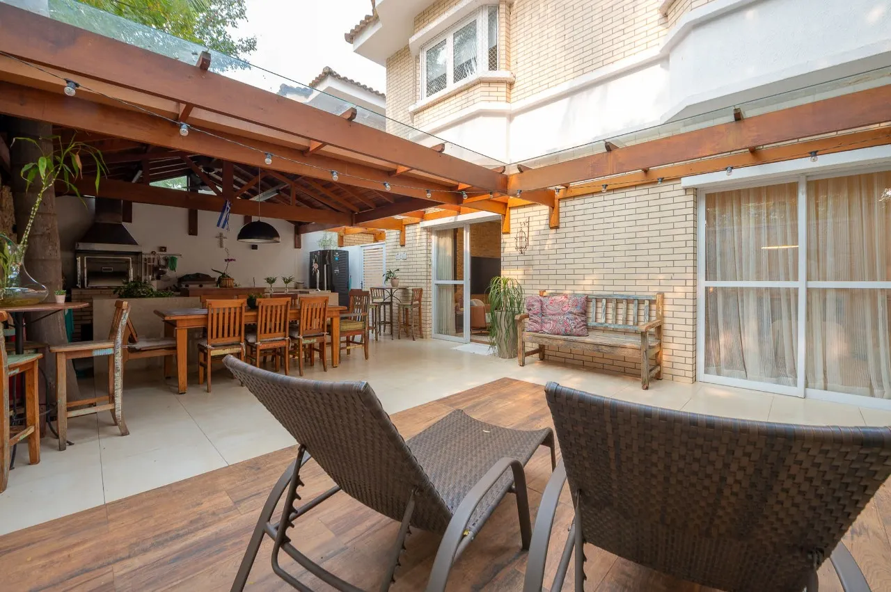 Casa de condomínio reformada à venda no Campo Belo – 17379