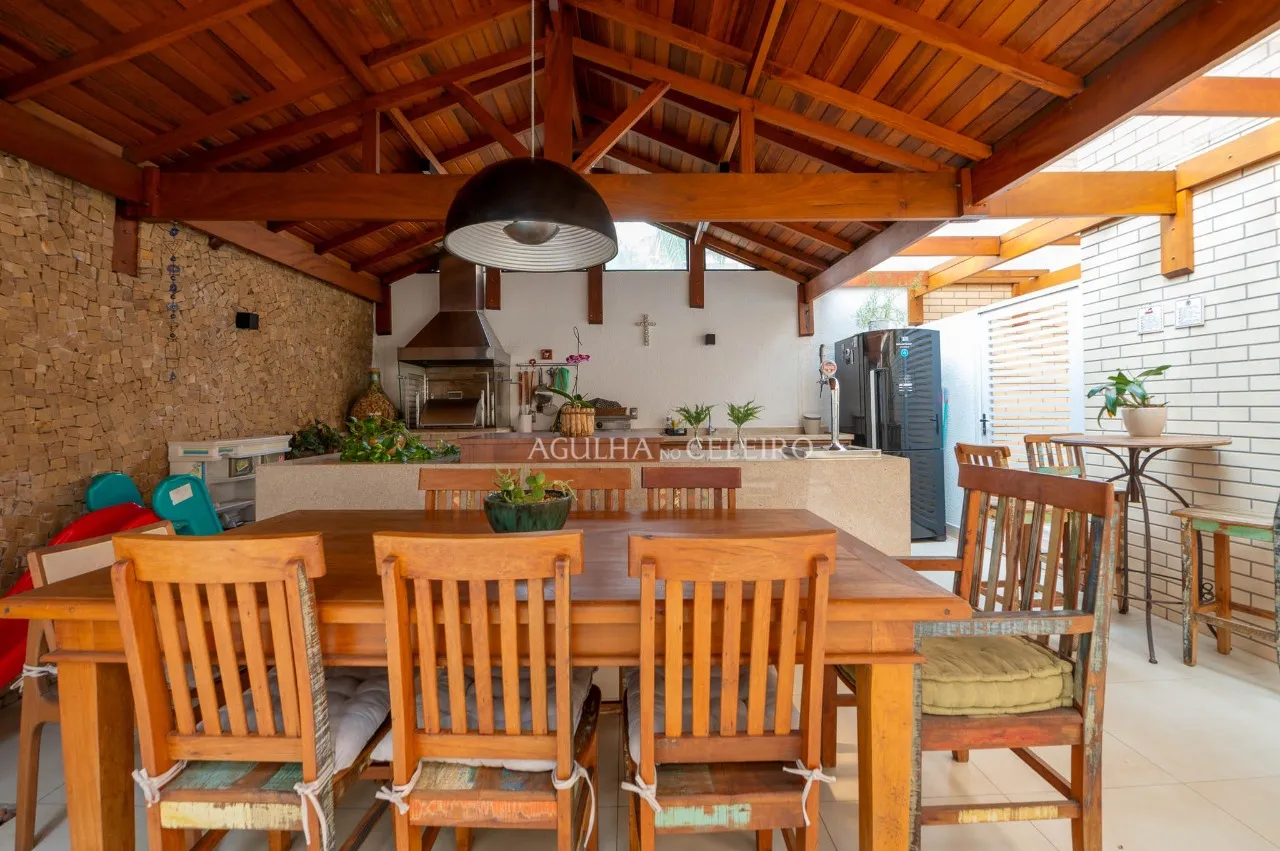 Casa de condomínio reformada à venda no Campo Belo – 17379