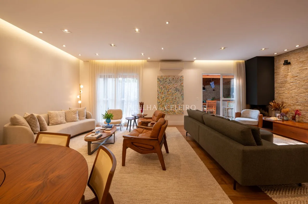 Casa de condomínio reformada à venda no Campo Belo – 17379