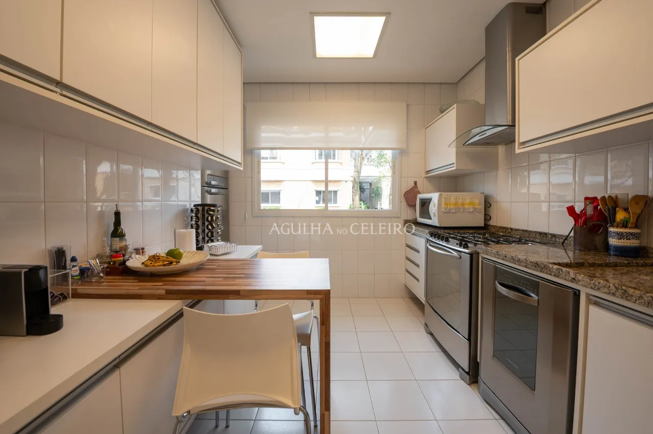 Casa de condomínio reformada à venda no Campo Belo – 17379