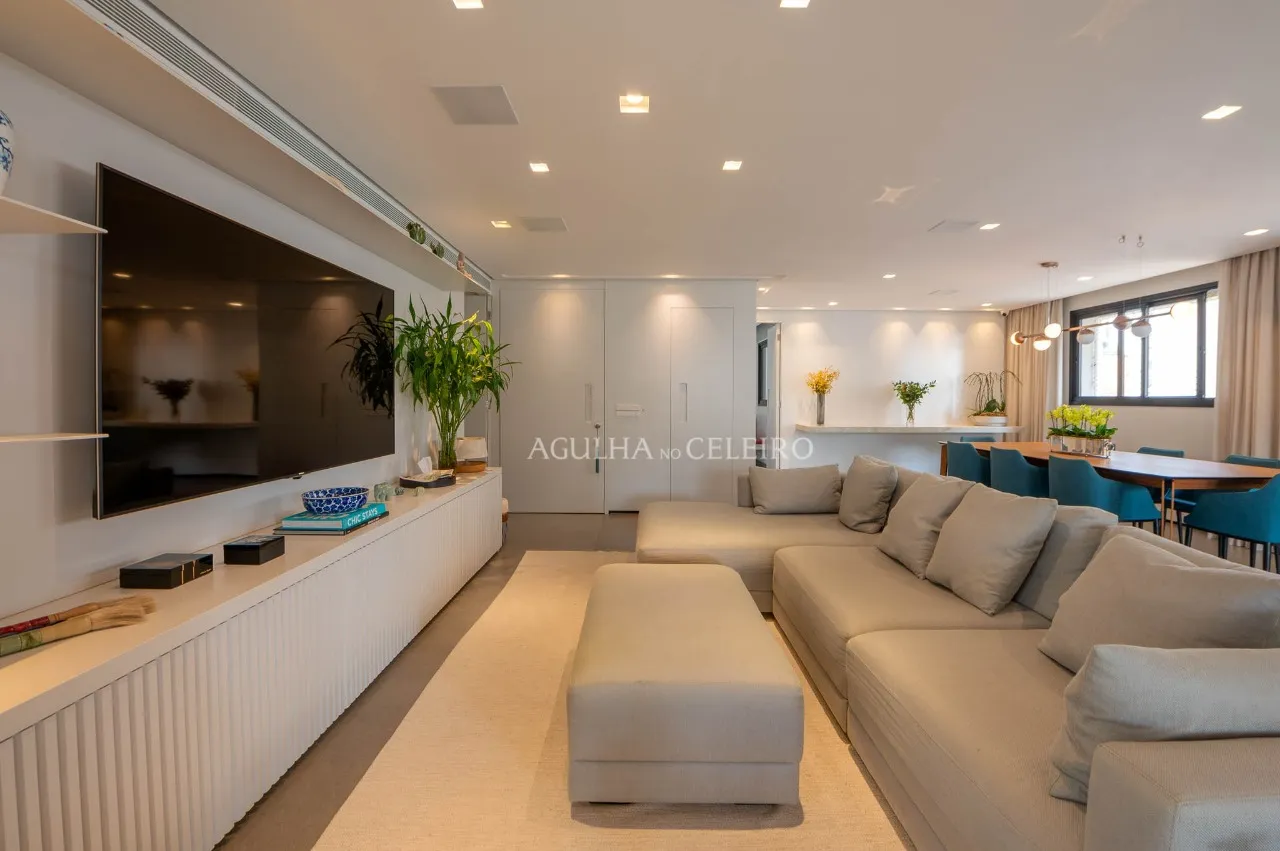 Apartamento reformado à venda no Itaim Bibi – 17382