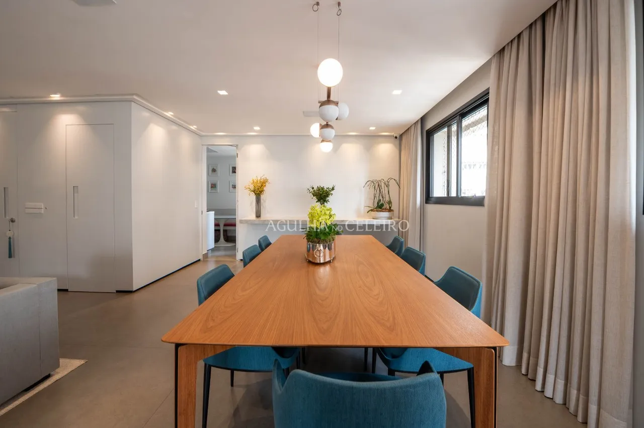 Apartamento reformado à venda no Itaim Bibi – 17382