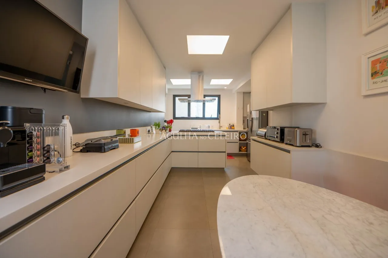 Apartamento reformado à venda no Itaim Bibi – 17382