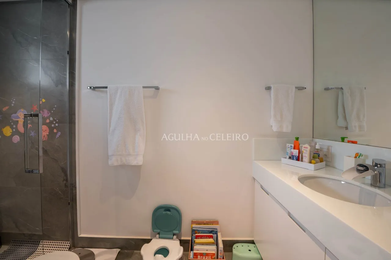 Apartamento reformado à venda no Itaim Bibi – 17382