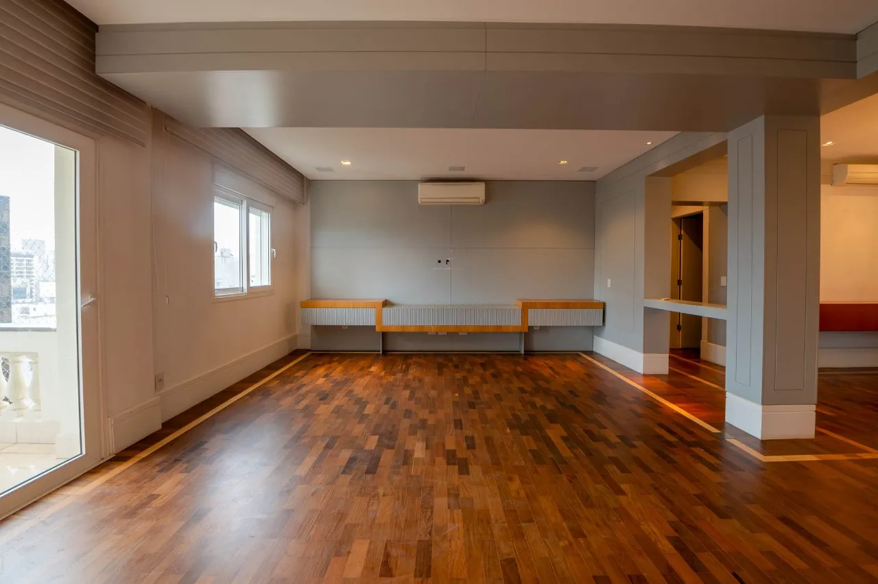 Apartamento reformado à venda no Itaim Bibi. – 17454