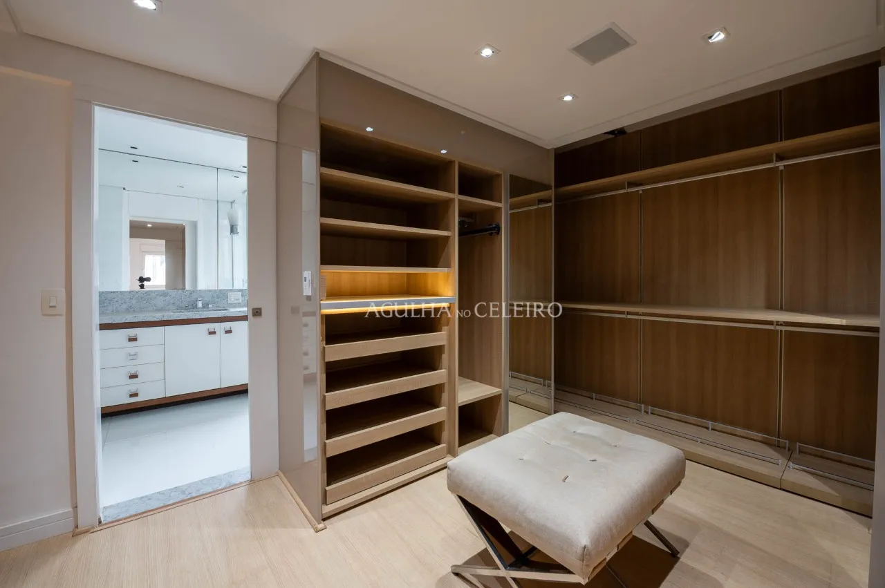 Apartamento reformado à venda no Itaim Bibi. – 17454