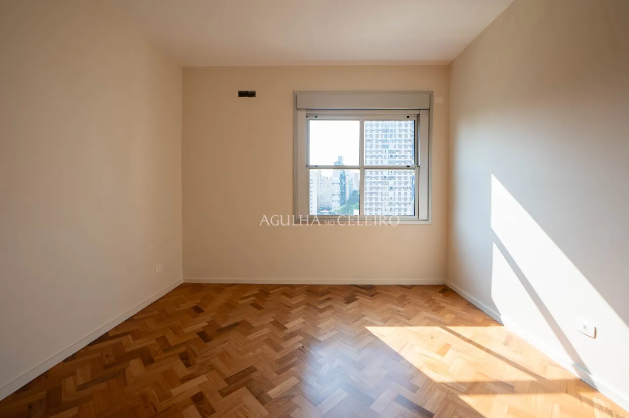 Reforforma por Gilda Meirelles, janelas piso teto no baixo Jardins. – 17516