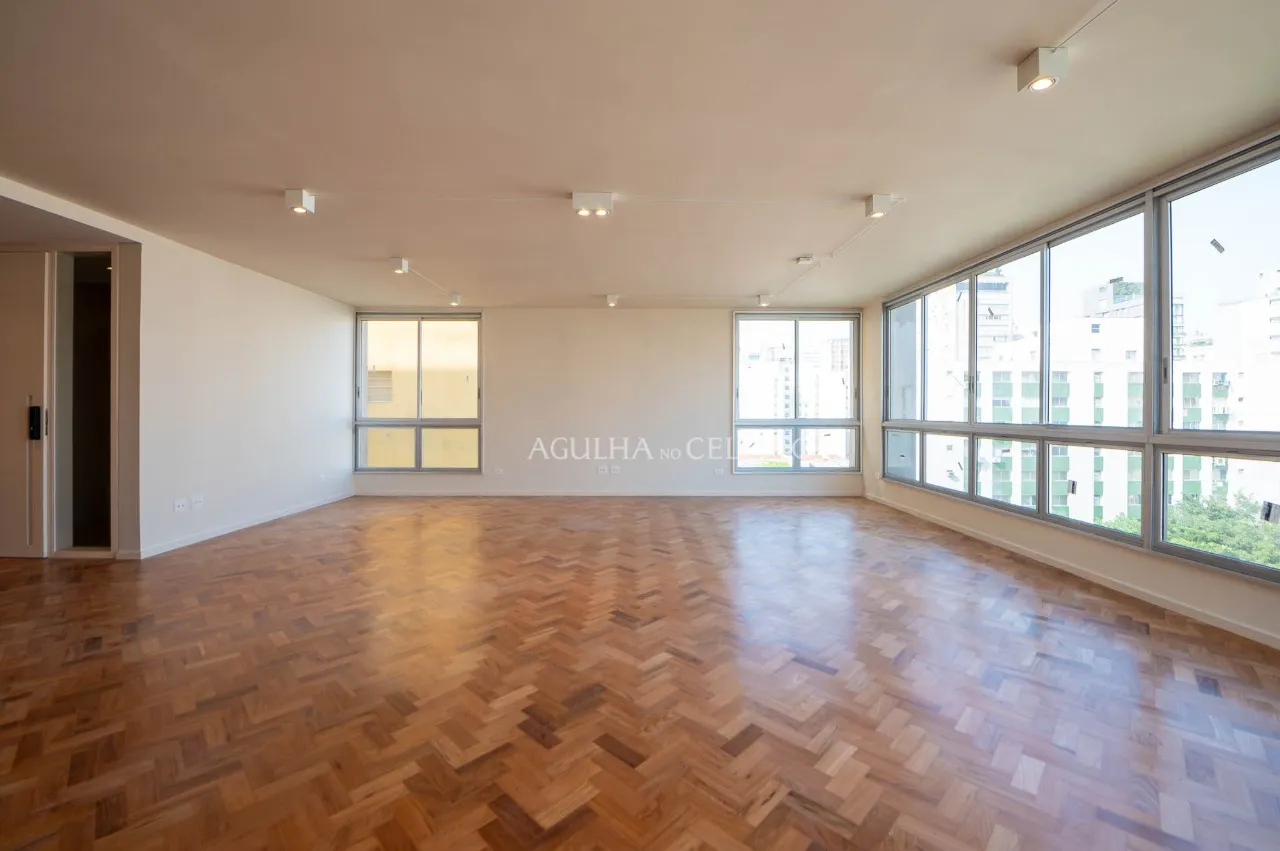 Reforforma por Gilda Meirelles, janelas piso teto no baixo Jardins. – 17516