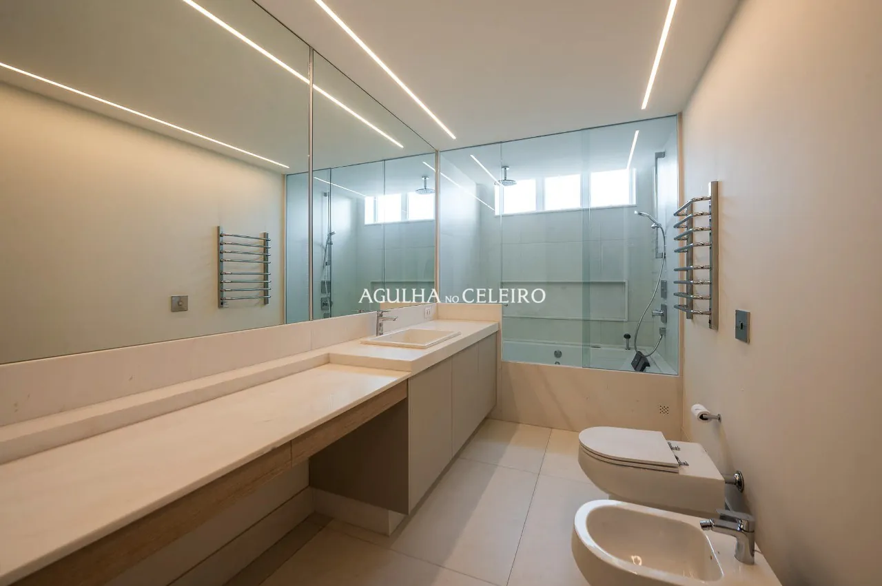 Apartamento à venda em localização estratégica e desejada no Jardim América. – AP3180