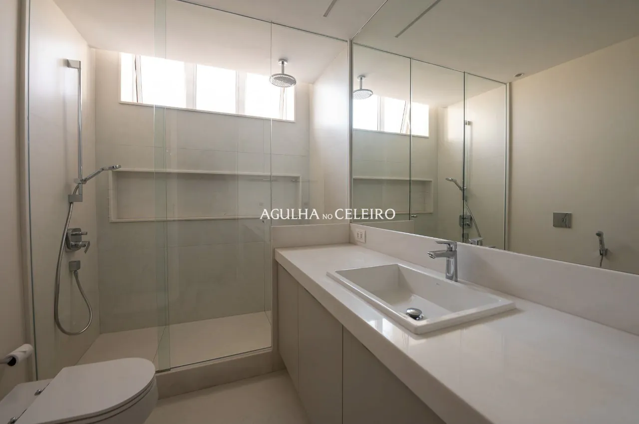 Apartamento à venda em localização estratégica e desejada no Jardim América. – AP3180