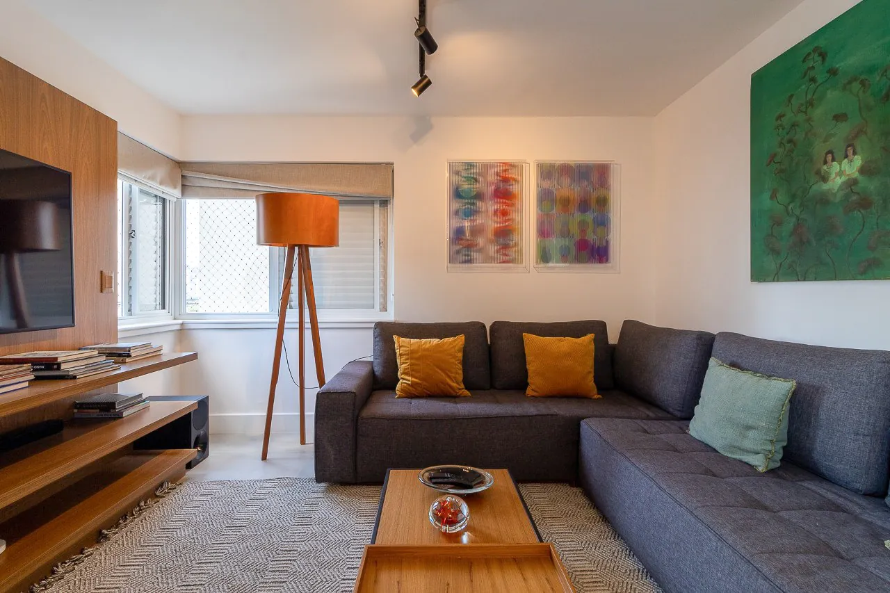 Cobertura com projeto moderno, iluminado e área externa super relaxante, no melhor do Itaim Bibi. – CO0570