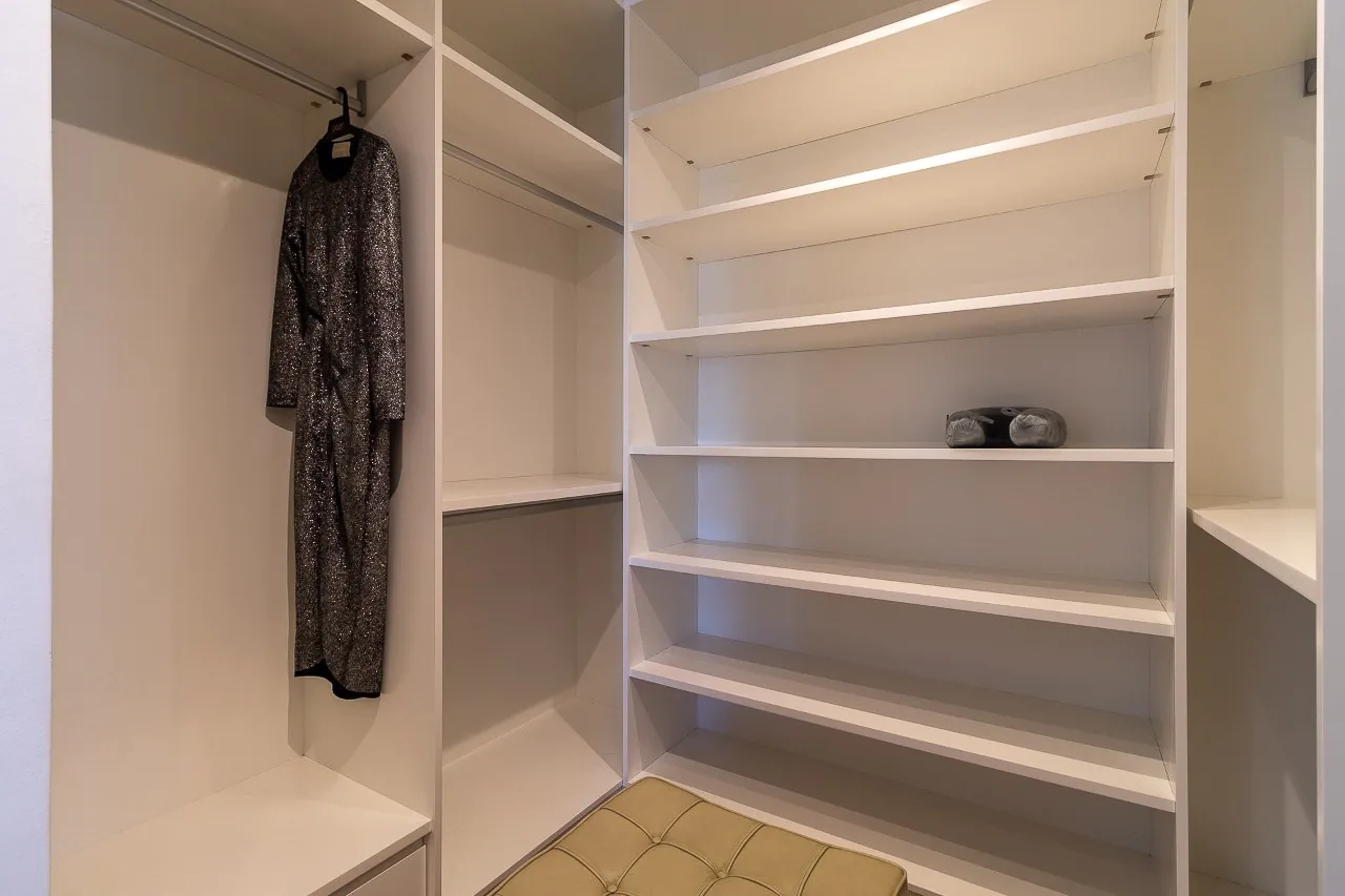 Cobertura com projeto moderno, iluminado e área externa super relaxante, no melhor do Itaim Bibi. – CO0570