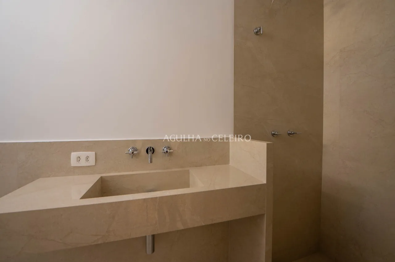 reforforma-por-gilda-meirelles-janelas-piso-teto-no-baixo-jardins-17516-13