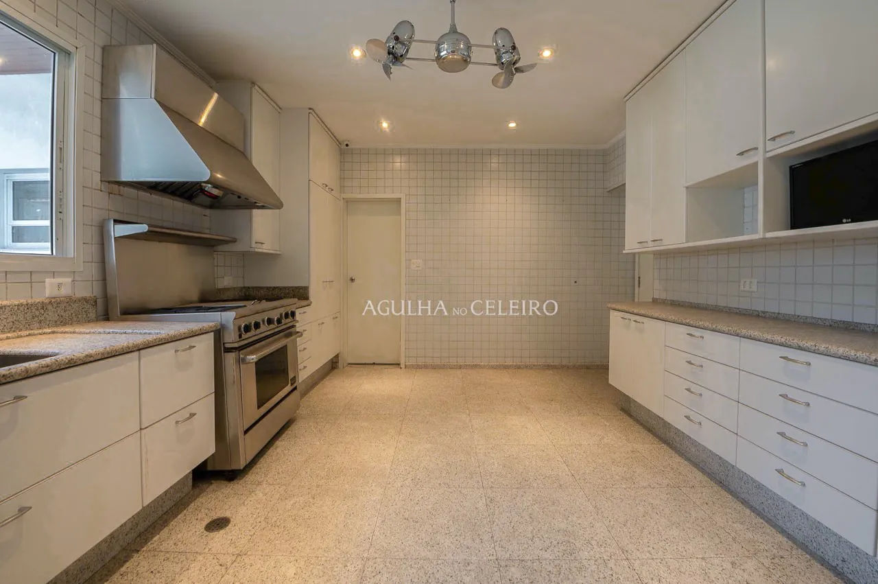 uma-casa-excepcional-para-viver-todos-os-seus-sonhos-no-jardim-guedala-17076-13