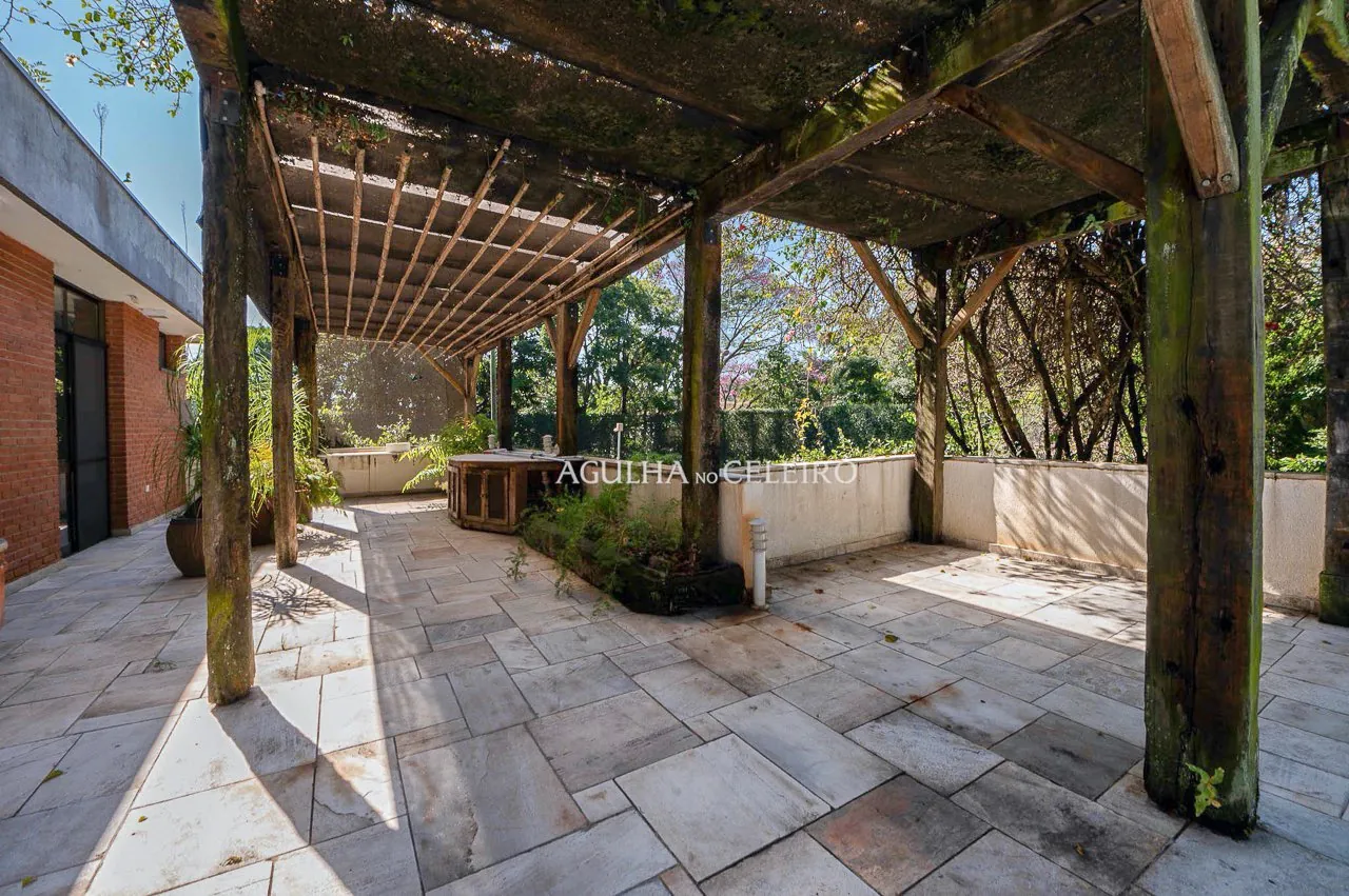 uma-casa-excepcional-para-viver-todos-os-seus-sonhos-no-jardim-guedala-17076-23