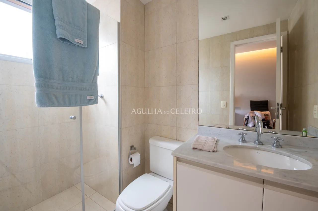 apartamento-com-pe-direito-duplo-e-varanda-aconchegante-a-venda-no-campo-belo-17710-15