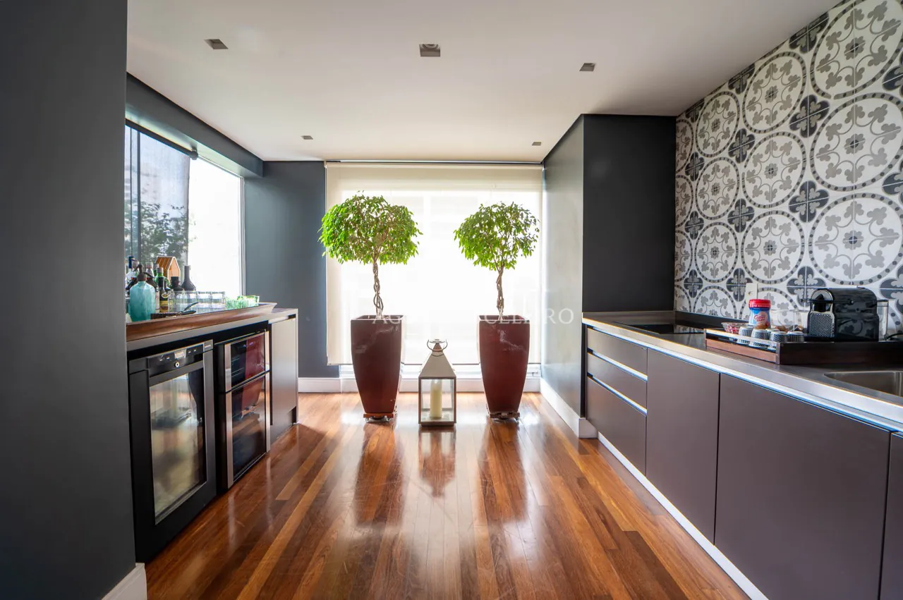 apartamento-com-pe-direito-duplo-e-varanda-aconchegante-a-venda-no-campo-belo-17710-9