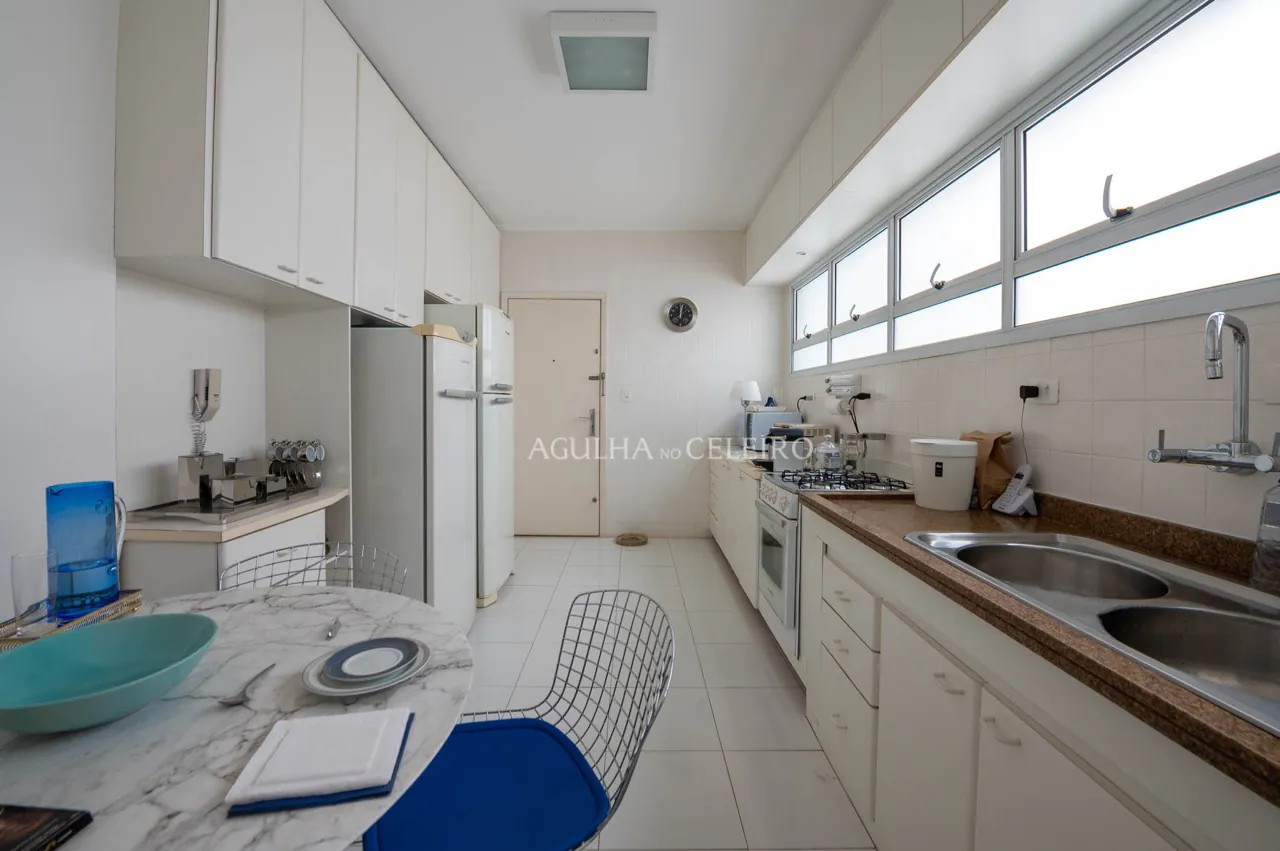 Apartamento à venda em rua cobiçada no Jardim America. – 12530