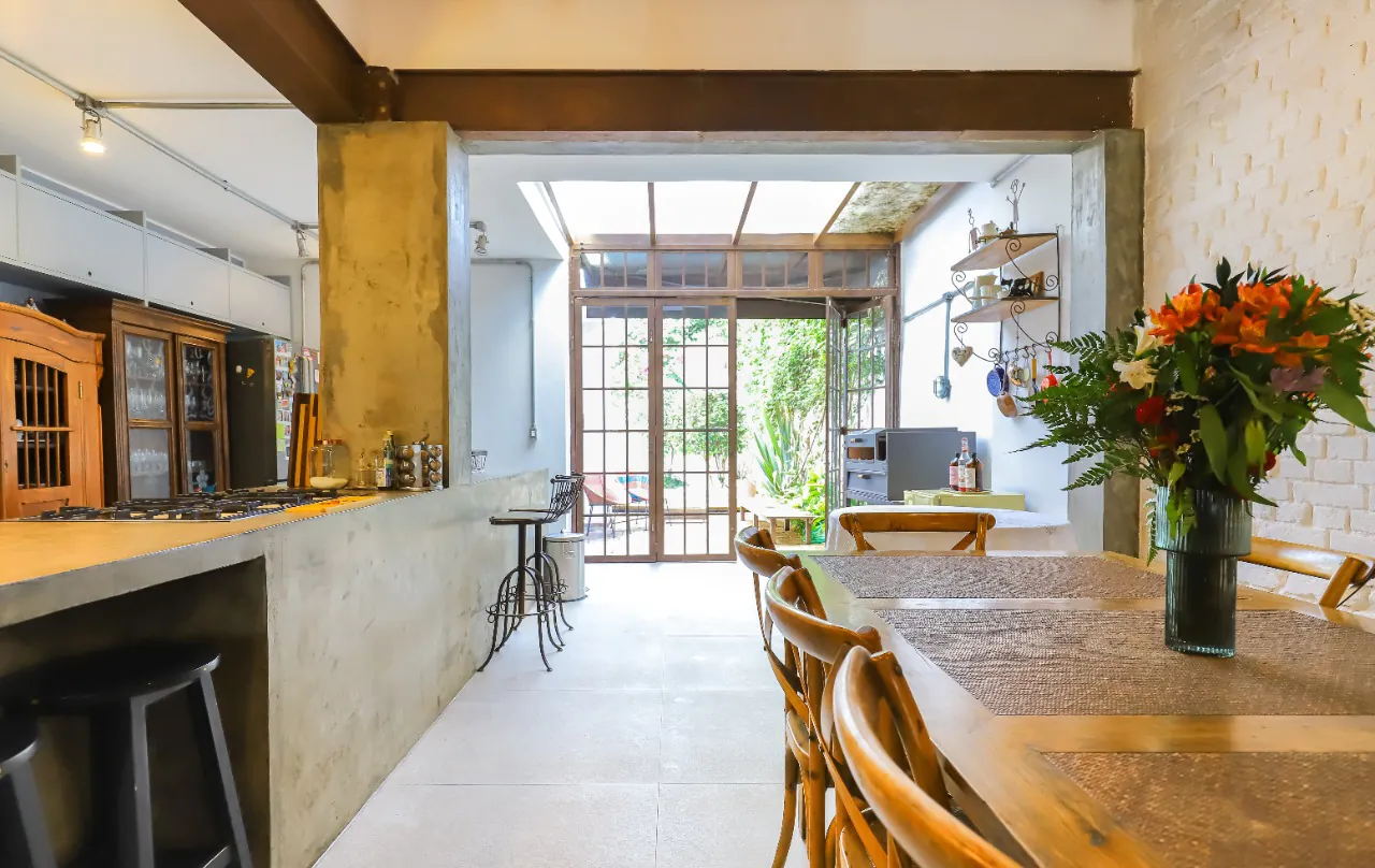 Casa aconchegante, com jardim exclusivo e décor ímpar no Jardim Paulista. – 13098 - IMG_1879