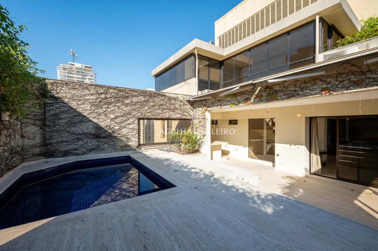 Cobertura Triplex para venda no Itaim. – 16668