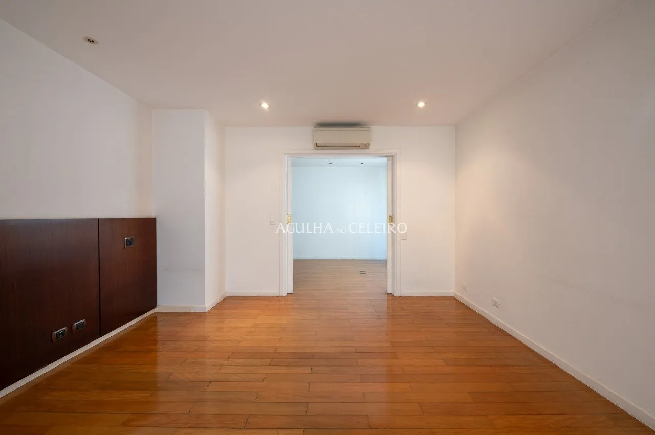 Cobertura Triplex para venda no Itaim. – 16668