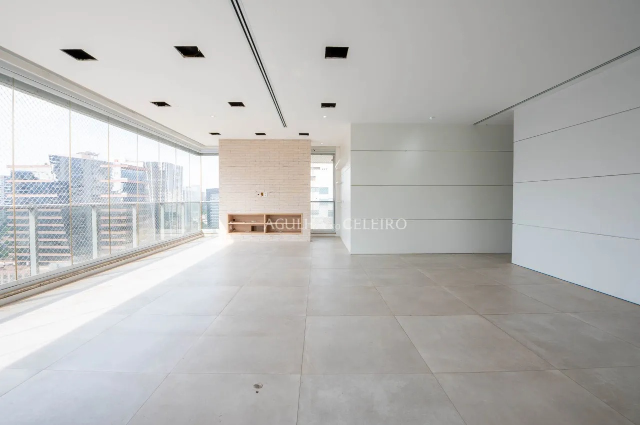 Apartamento espaçoso e iluminado à venda na Vila Olímpia – 17287