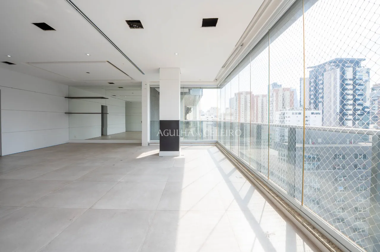 Apartamento espaçoso e iluminado à venda na Vila Olímpia – 17287