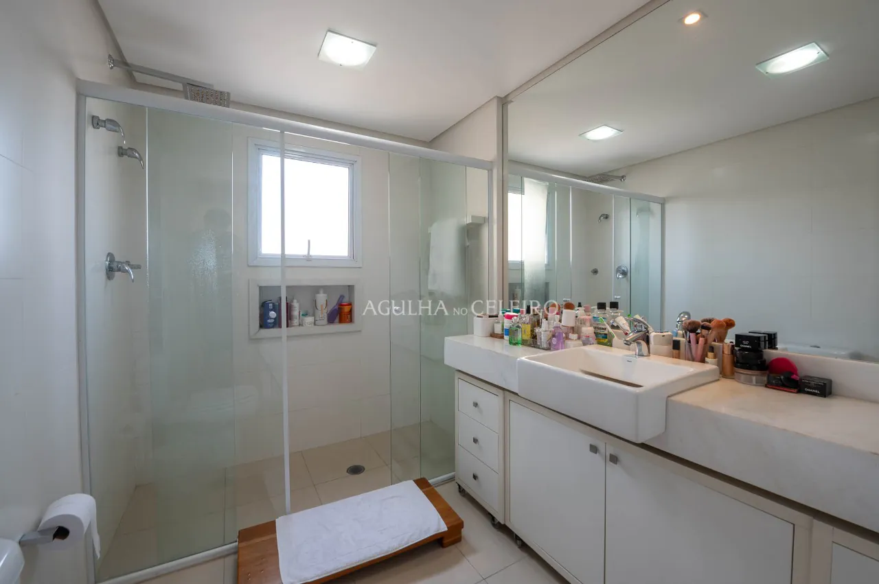 Apartamento todo reformado com a melhor planta de Perdizes. – 17532
