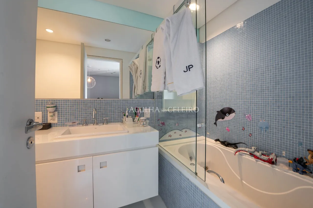 Cobertura com lindo espaço gourmet e piscina próxima à Oscar Freire. – 17579