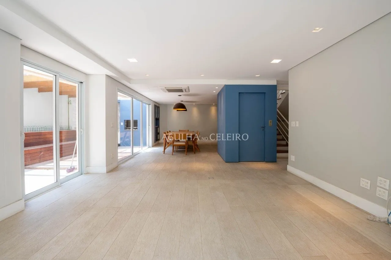 Casa de condomínio reformada à venda na Vila Madalena – 17622