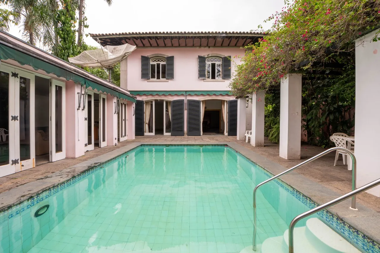 Casa em ótima localização no Alto de Pinheiros – 17667