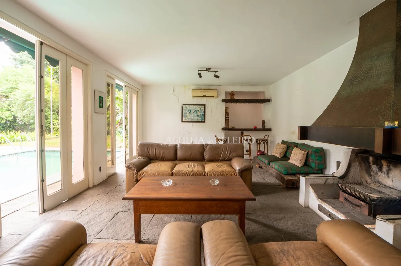 Casa em ótima localização no Alto de Pinheiros – 17667