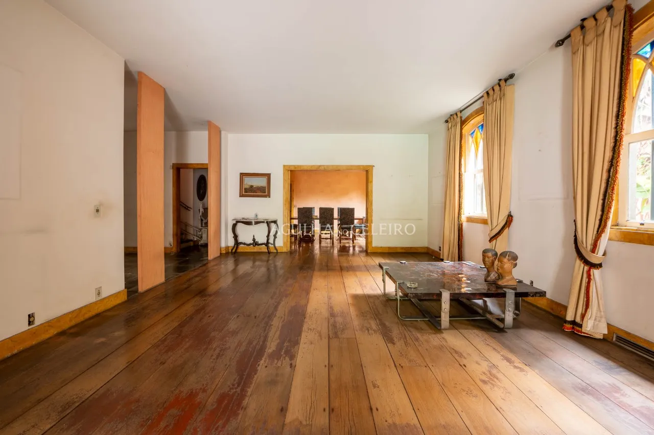 Casa em ótima localização no Alto de Pinheiros – 17667