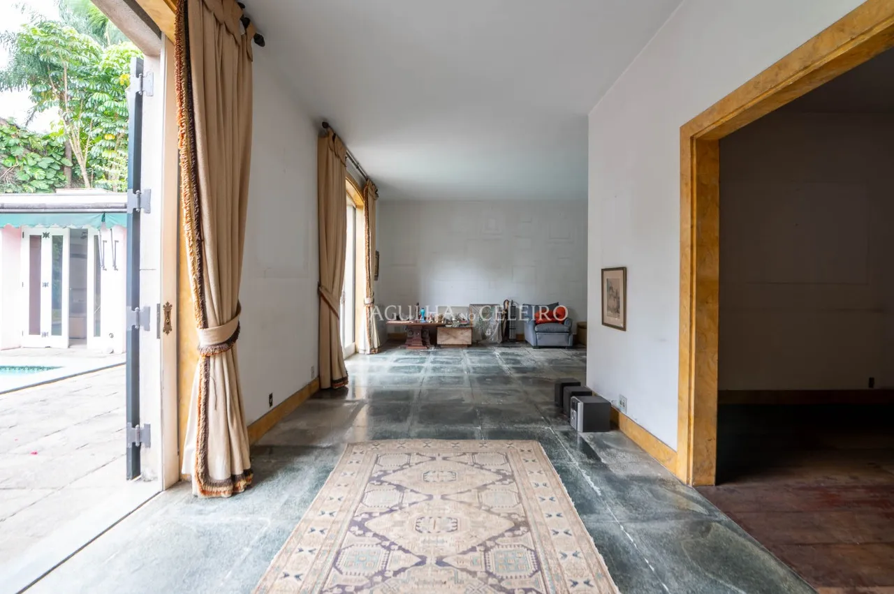 Casa em ótima localização no Alto de Pinheiros – 17667