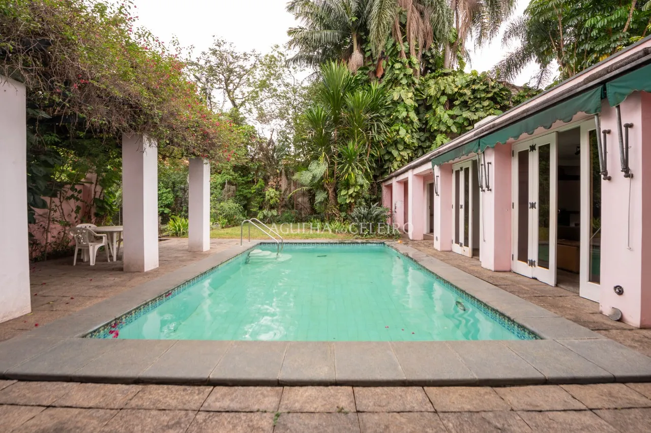 Casa em ótima localização no Alto de Pinheiros – 17667