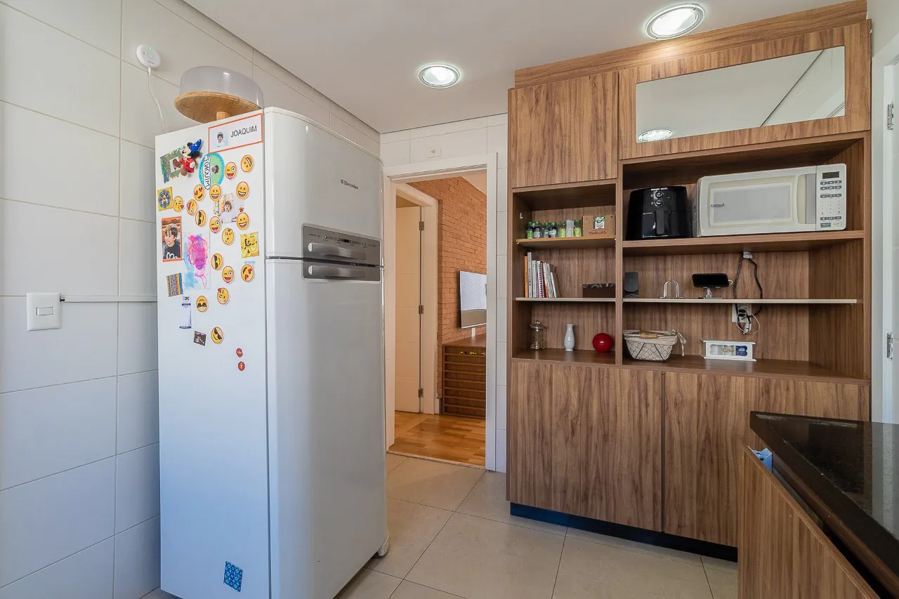 Cobertura duplex com reforma maravilhosa, com estilo industrial e muita iluminação natural, em Moema. – 17693