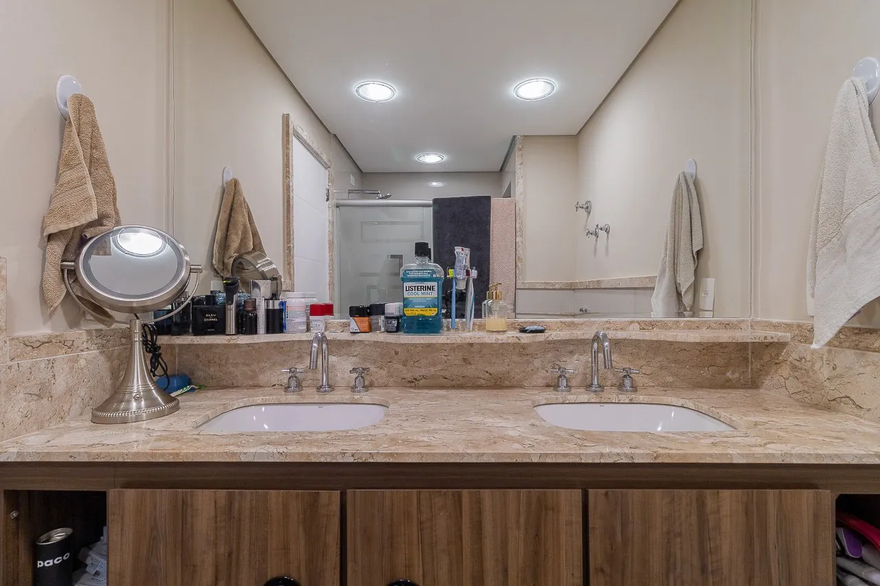 Cobertura duplex com reforma maravilhosa, com estilo industrial e muita iluminação natural, em Moema. – 17693