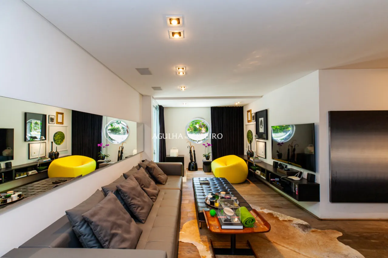 Casa contemporânea disponível para venda e aluguel na Vila Madalena. – 9981