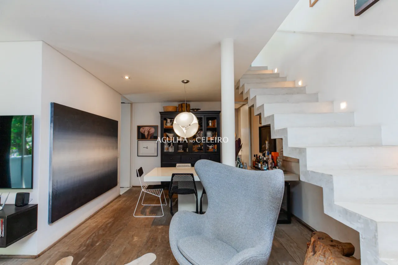 Casa contemporânea disponível para venda e aluguel na Vila Madalena. – 9981