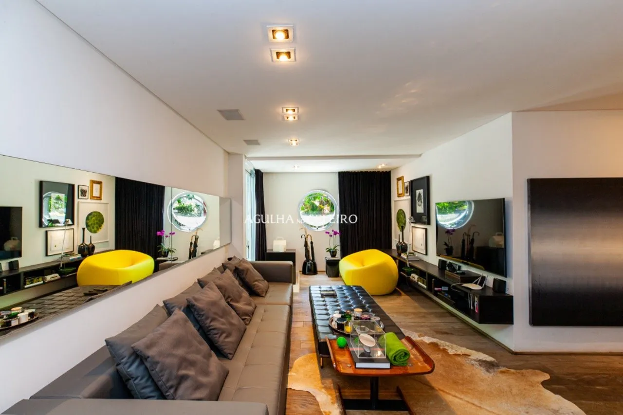 Casa contemporânea disponível para venda e aluguel na Vila Madalena. – 9981