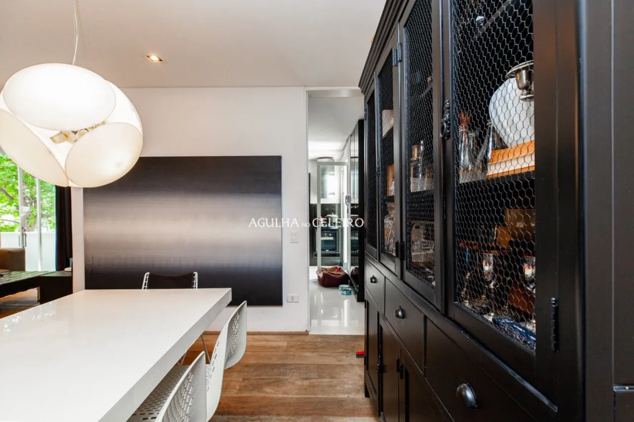 Casa contemporânea disponível para venda e aluguel na Vila Madalena. – 9981