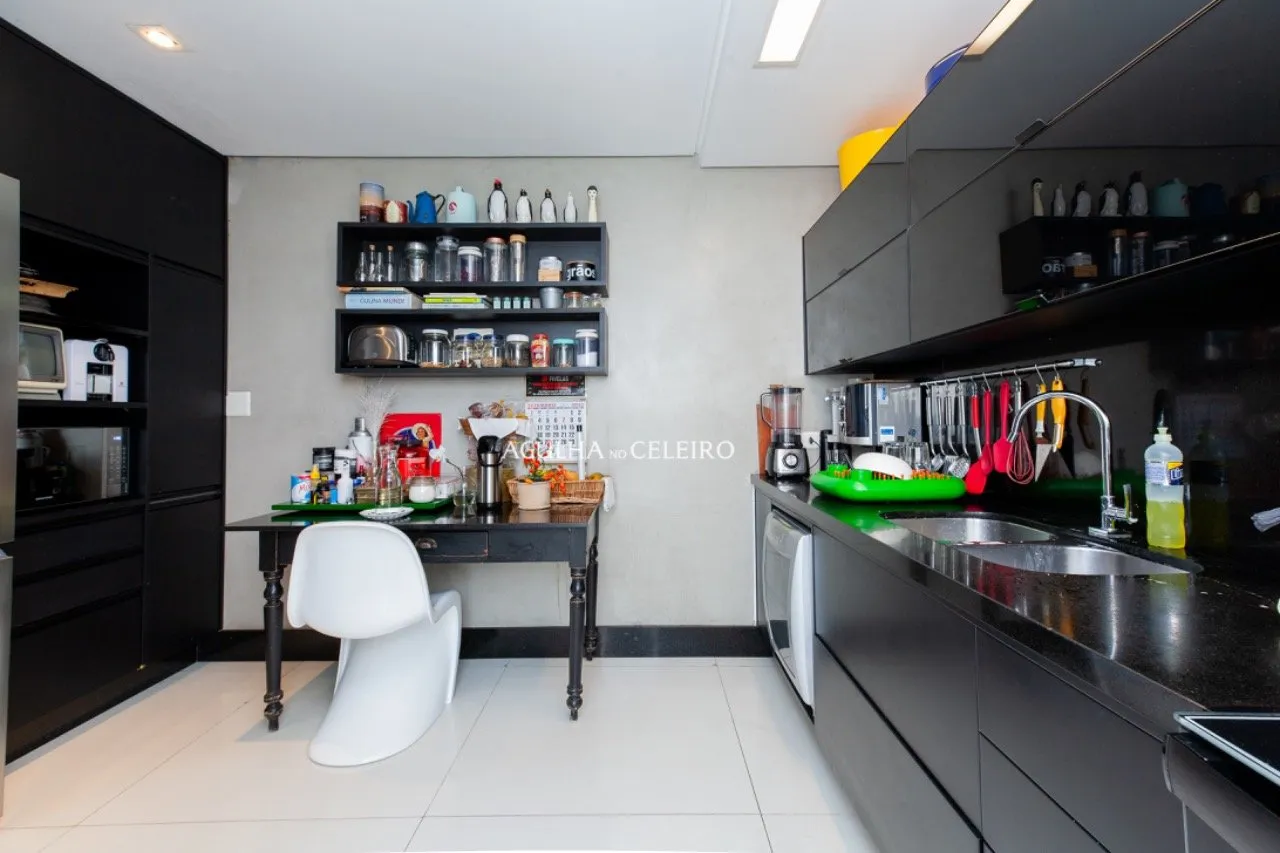 Casa contemporânea disponível para venda e aluguel na Vila Madalena. – 9981