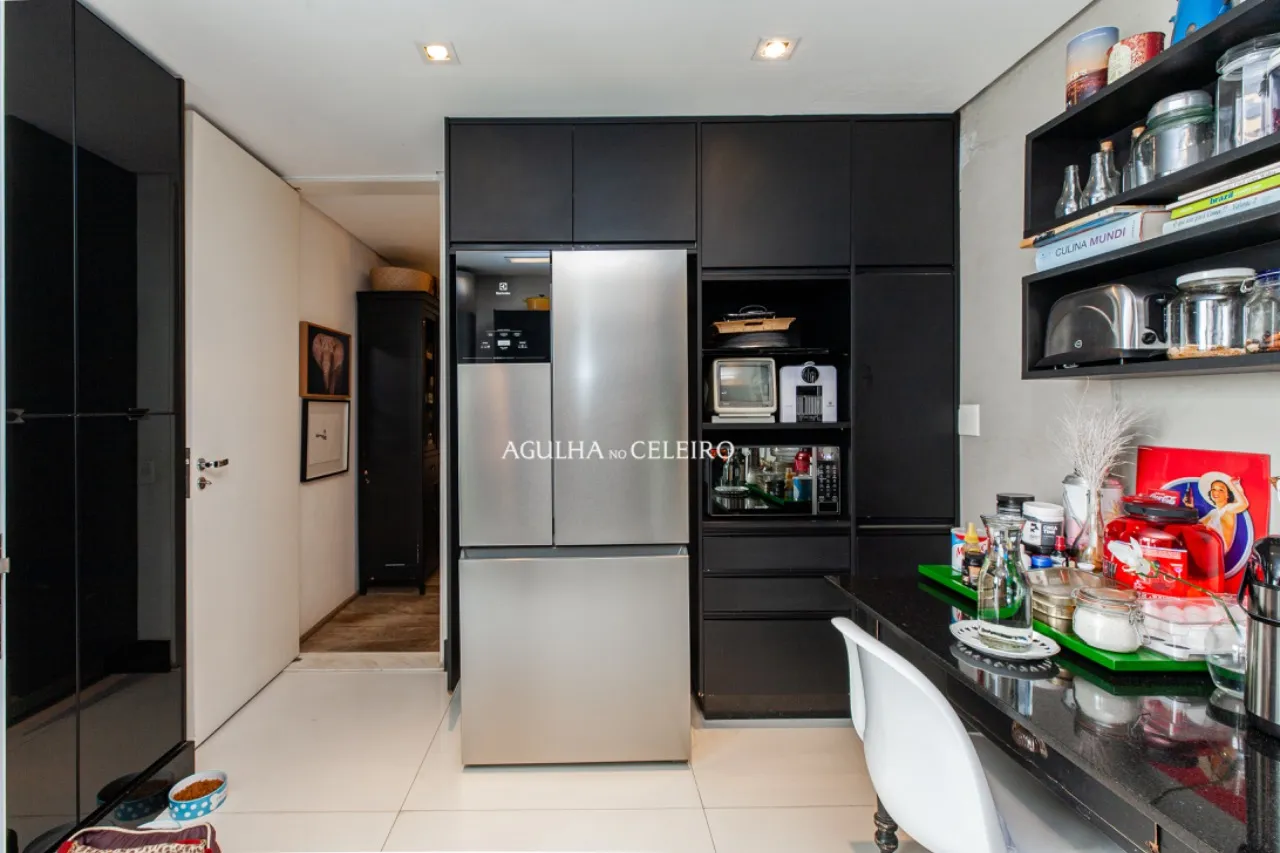 Casa contemporânea disponível para venda e aluguel na Vila Madalena. – 9981