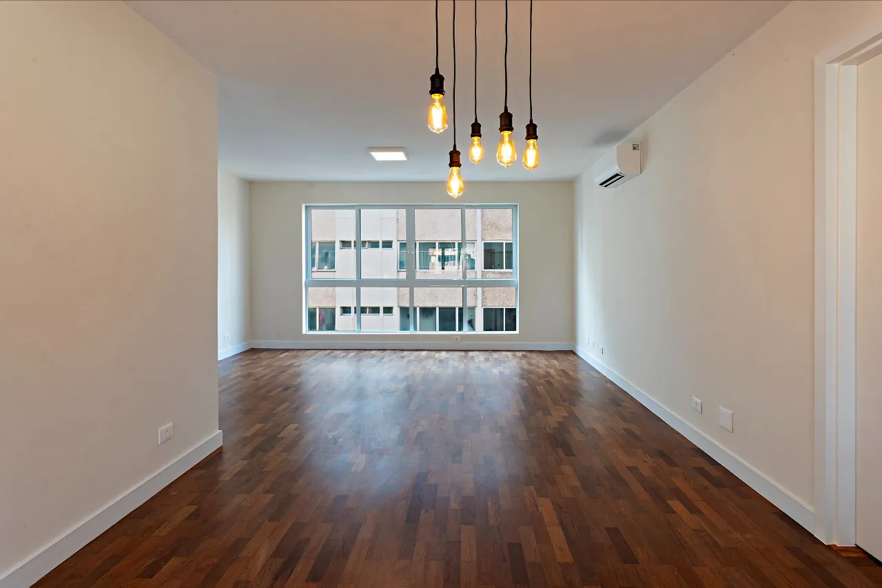 Apartamento amplo recém reformado com boa iluminação natural no Itaim. – AP1436 - IMG_0024