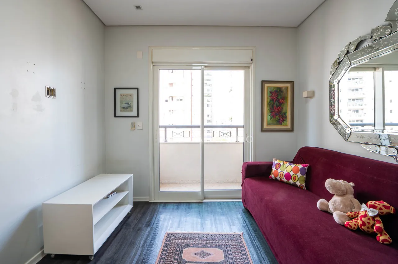 Edifício neoclássico em localização cobiçada da Vila Nova Conceição. – AP6324