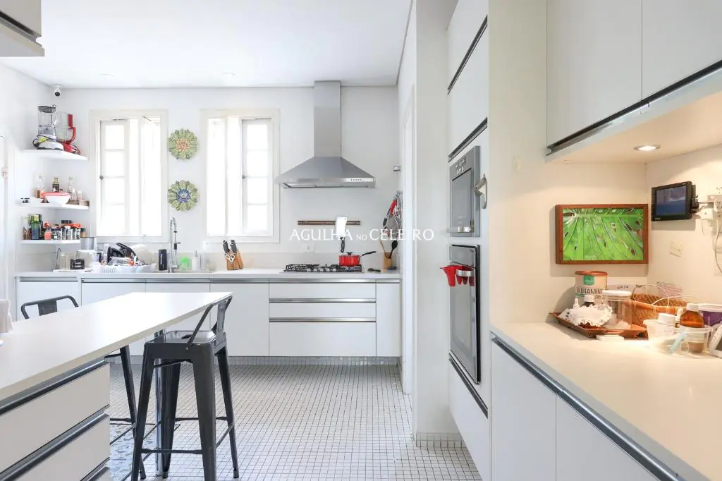 Condomínio de classe ao lado da Faria Lima para venda. – AP6730