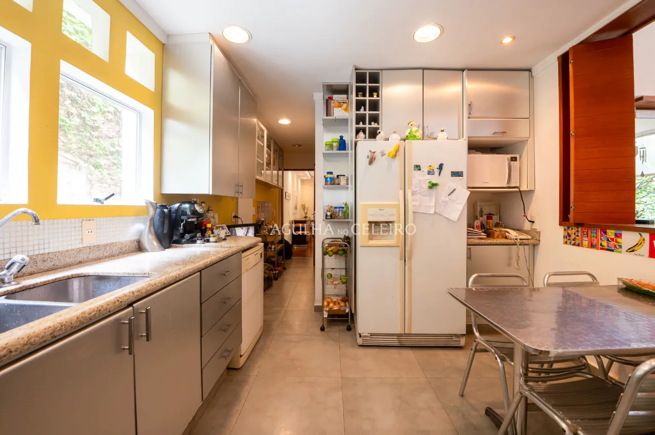 bela-casa-aconchegante-e-com-vista-deslumbrante-17375-8