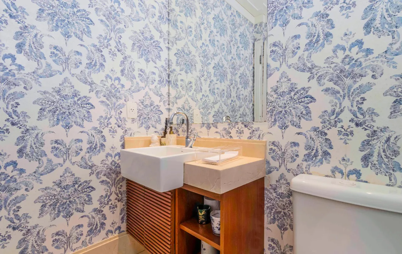 casa-com-projeto-acolhedor-e-com-projeto-que-integra-a-natureza-em-condominio-de-alto-de-pinheiros-17961-9