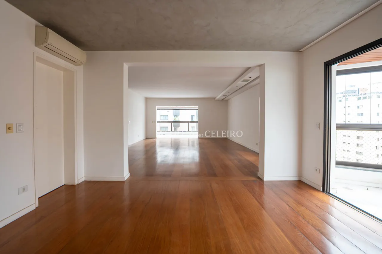 Apartamento com 4 suítes a 600 metros do Parque Ibirapuera à venda em Moema Pássaros. – 13881